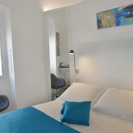 Sunshine Luxury Rooms-2